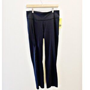 Women's All In Motion Bootcut Leggings / Yoga Pants w Pockets | Size M NWT